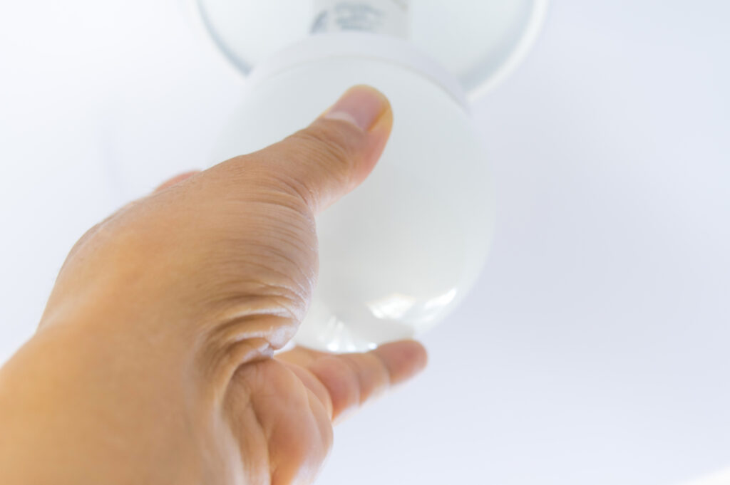 ー大阪で快適な住まいを実現する照明リフォームのポイントガイドー